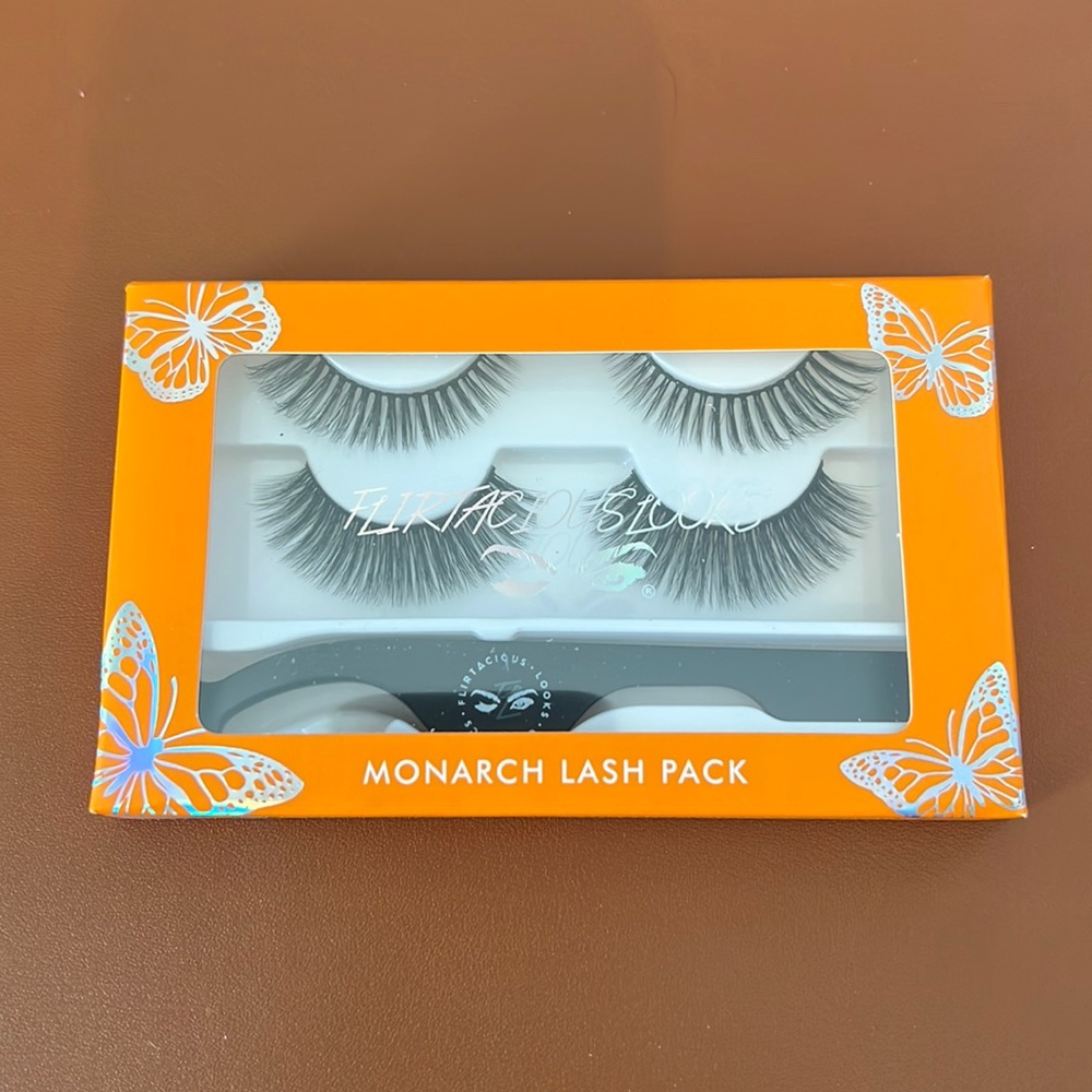 New & Unused | Monarch lash pack | Flirtatious looks